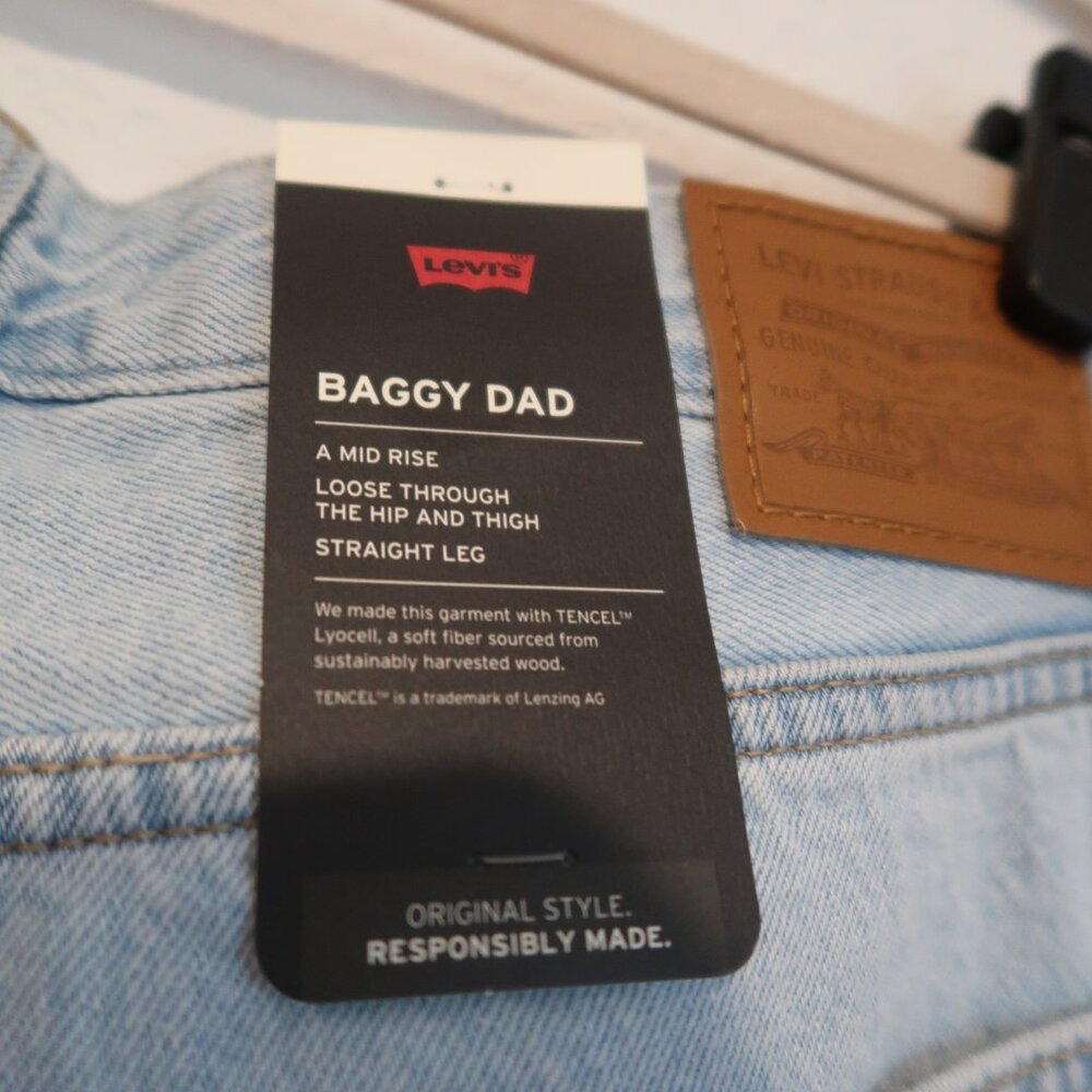 Levi's Baggy Dad Women's Jeans Size 30 Light Sugar - Light Wash - Picture 7 of 7